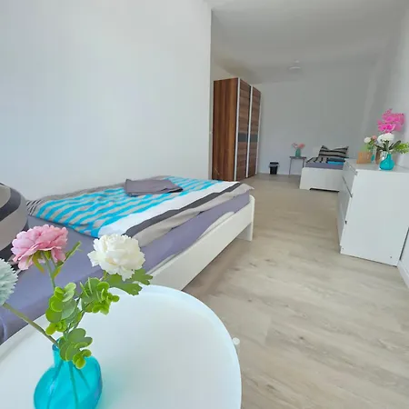 Schoene Mit 3 - 2 Baeder Appartement