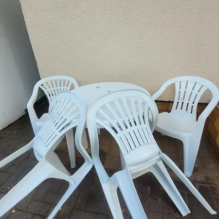Schoene Mit 3 - 2 Baeder Appartement Burgbrohl